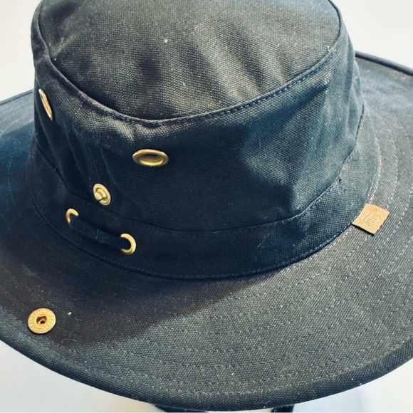 Tilley Classic T3 Hat Size 7 1/8” Navy Blue